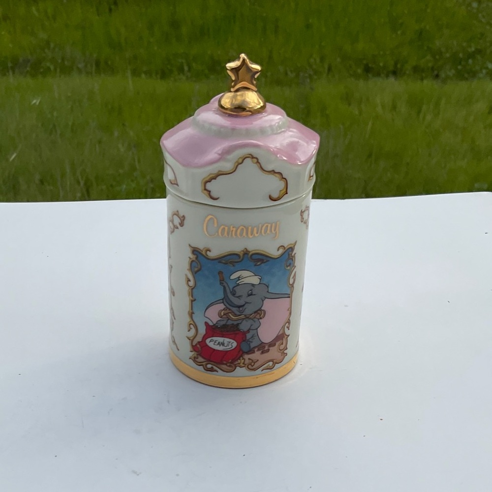 “New” NEVER USED. Vintage 1995 Lenox Walt Disney Spice Jar.  “Caraway”. (DUMBO)